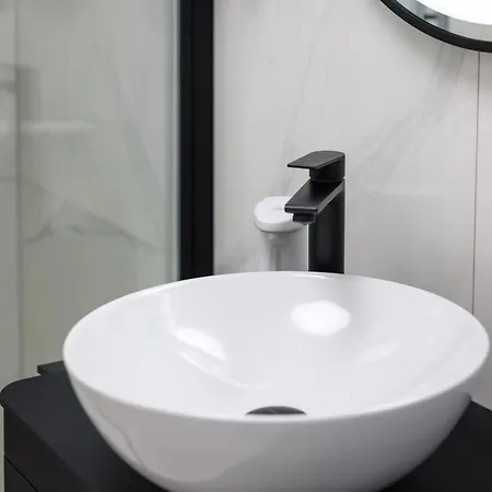 Noble Nest Apartment *