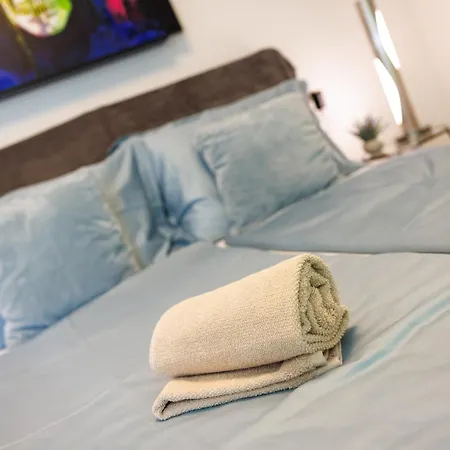 Noble Nest Apartment *