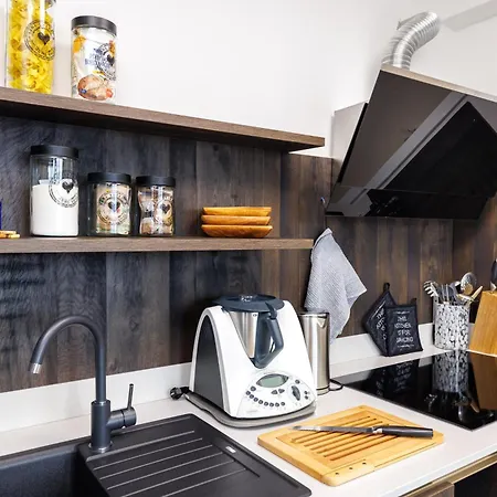 Noble Nest Apartment