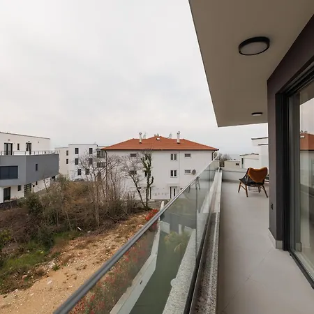 Noble Nest Njivice