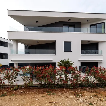Noble Nest Apartment
